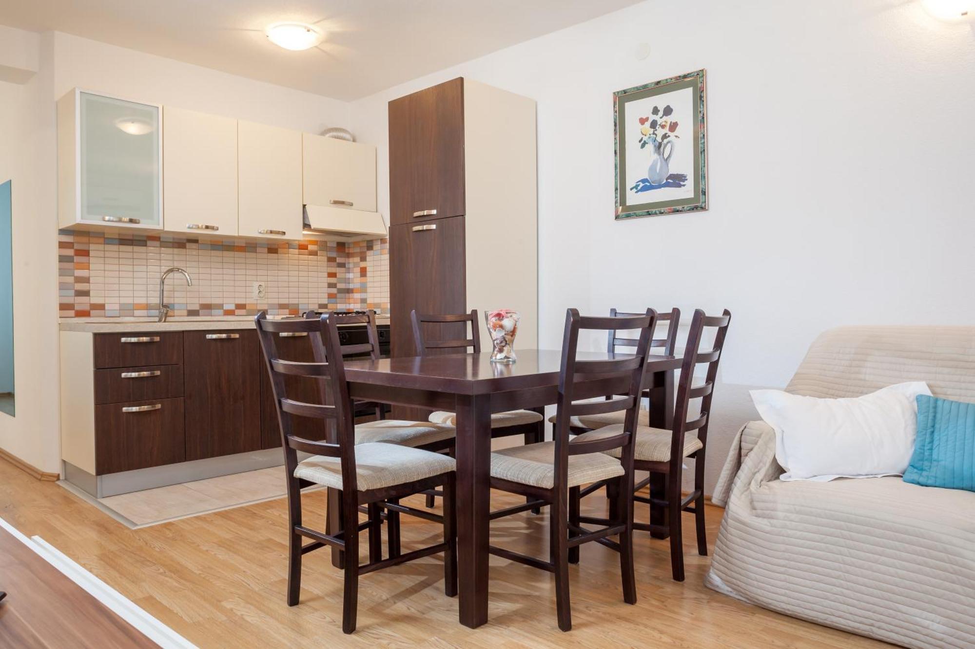 Apartments Leut 80M From The Sea Podgora Εξωτερικό φωτογραφία